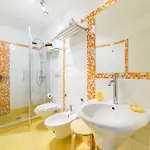 Sharon House Готель Амальфі