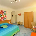 Sharon House Готель