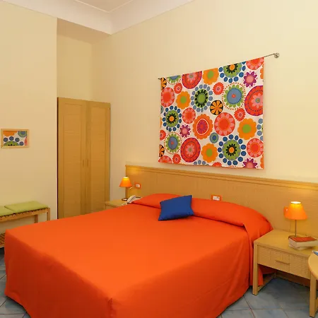 מלון Sharon House