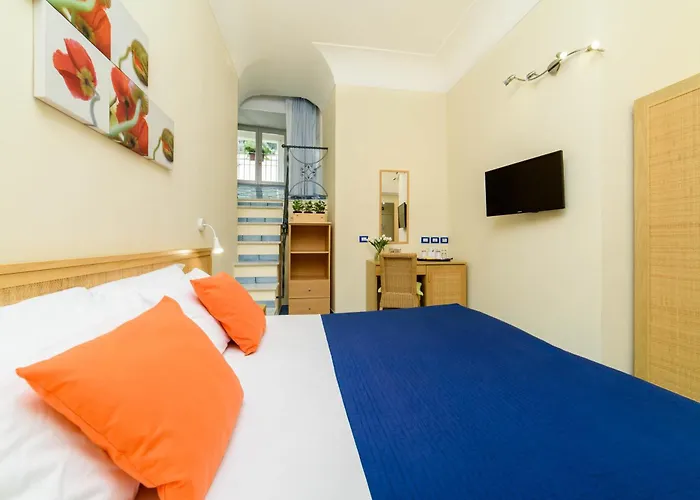 Sharon House Ξενοδοχείο 3*