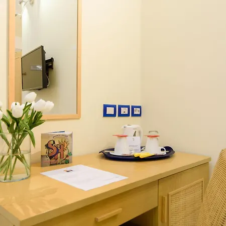 Sharon House 3*