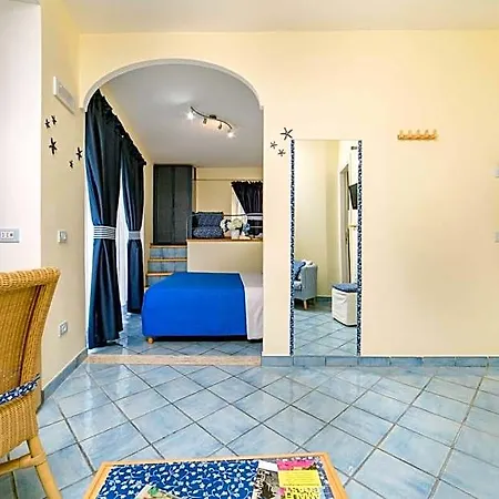 Sharon House Hotel 3*