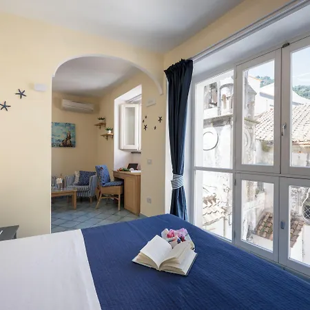 Hotel Sharon House 3*