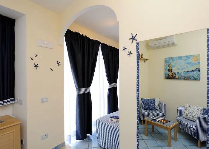 Sharon House Hotel 3*