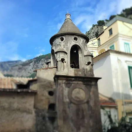 Sharon House أمالفي