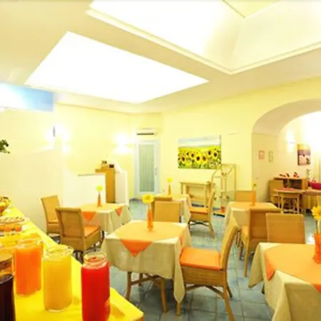 فندق Sharon House 2*