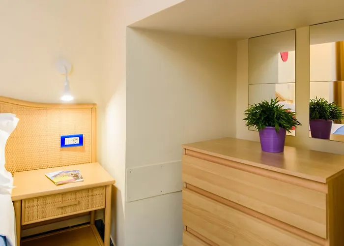 Hotel Sharon House 3*